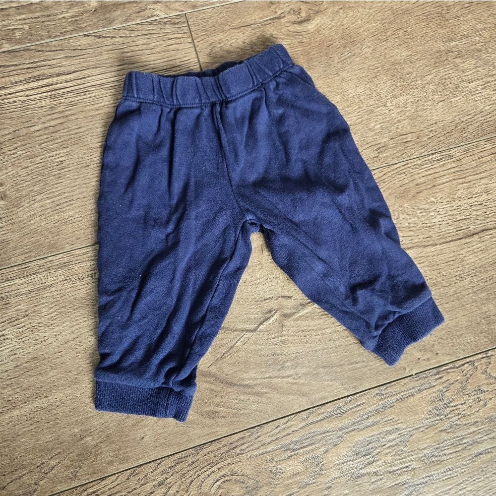 5/$10 Carters pants 6 m